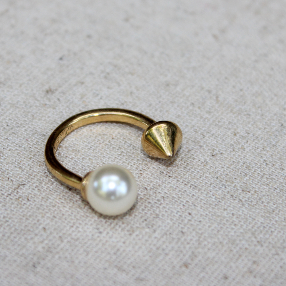 Pearl Spike Ring S/M